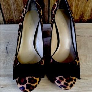 Ann Taylor Women's Heels. Leopard Print Calf
Hair Black Bow Leather Upper.
